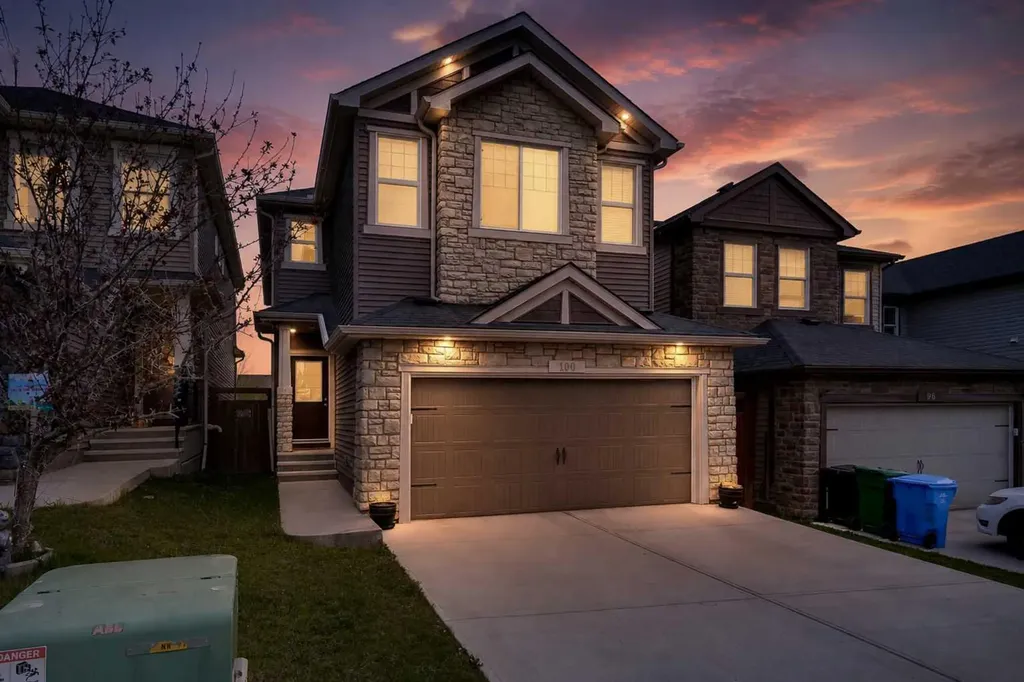100 Nolancrest Circle NW Calgary AB T3R 0T7
