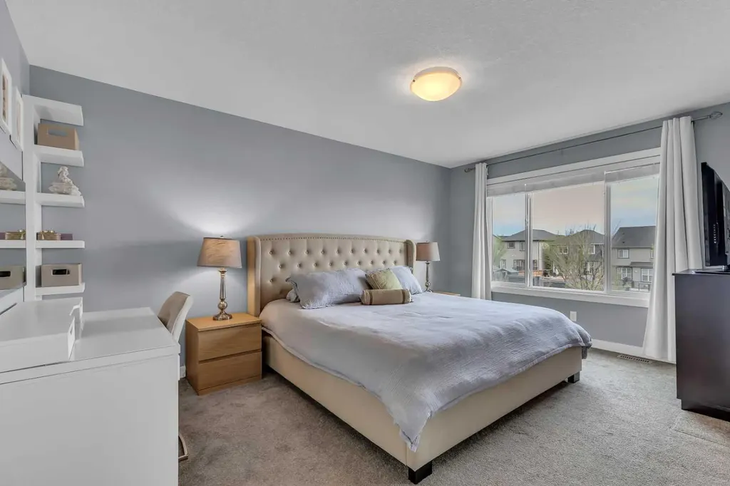 100 Nolancrest Circle NW Calgary AB T3R 0T7