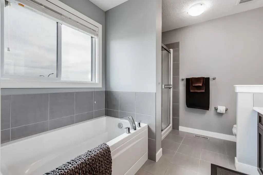 100 Nolancrest Circle NW Calgary AB T3R 0T7