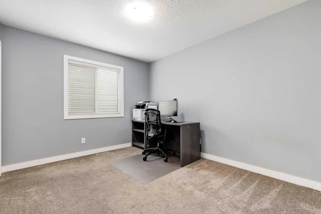 100 Nolancrest Circle NW Calgary AB T3R 0T7