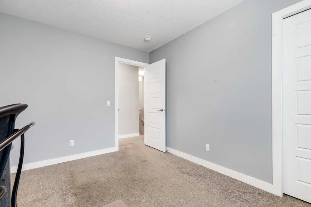 100 Nolancrest Circle NW Calgary AB T3R 0T7