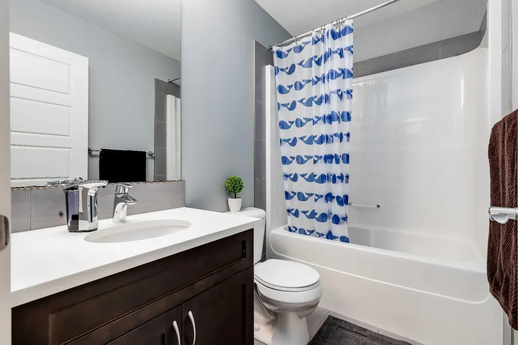 100 Nolancrest Circle NW Calgary AB T3R 0T7