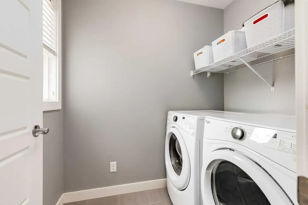 100 Nolancrest Circle NW Calgary AB T3R 0T7