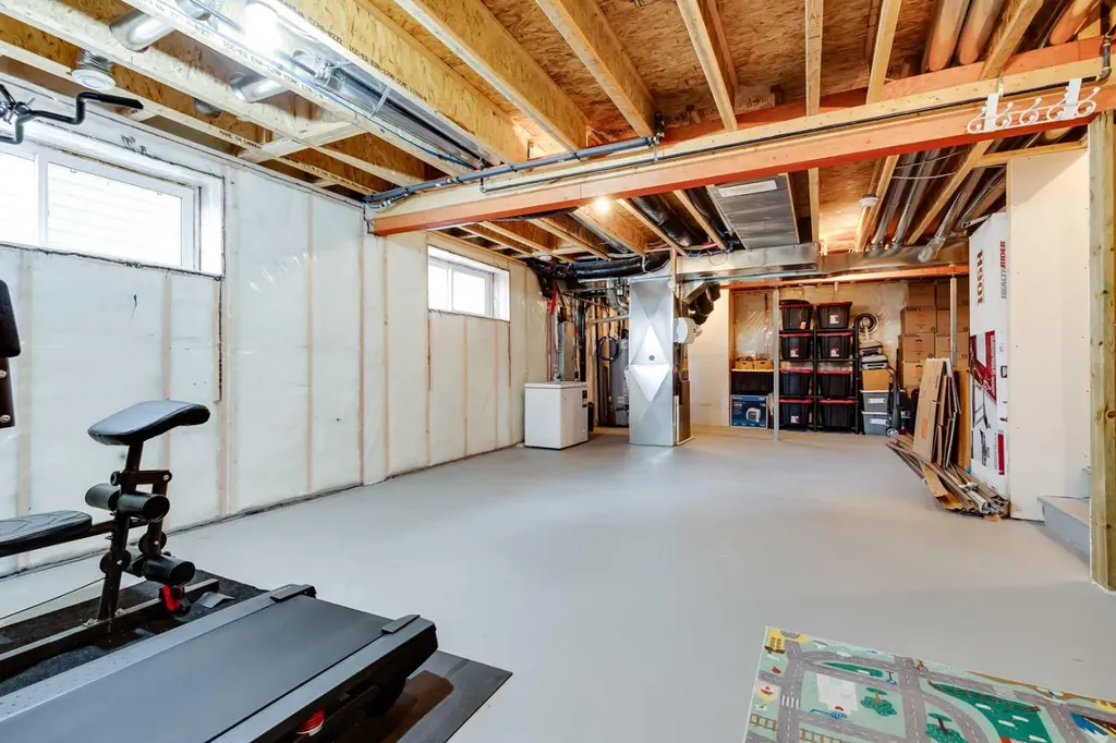 100 Nolancrest Circle NW Calgary AB T3R 0T7