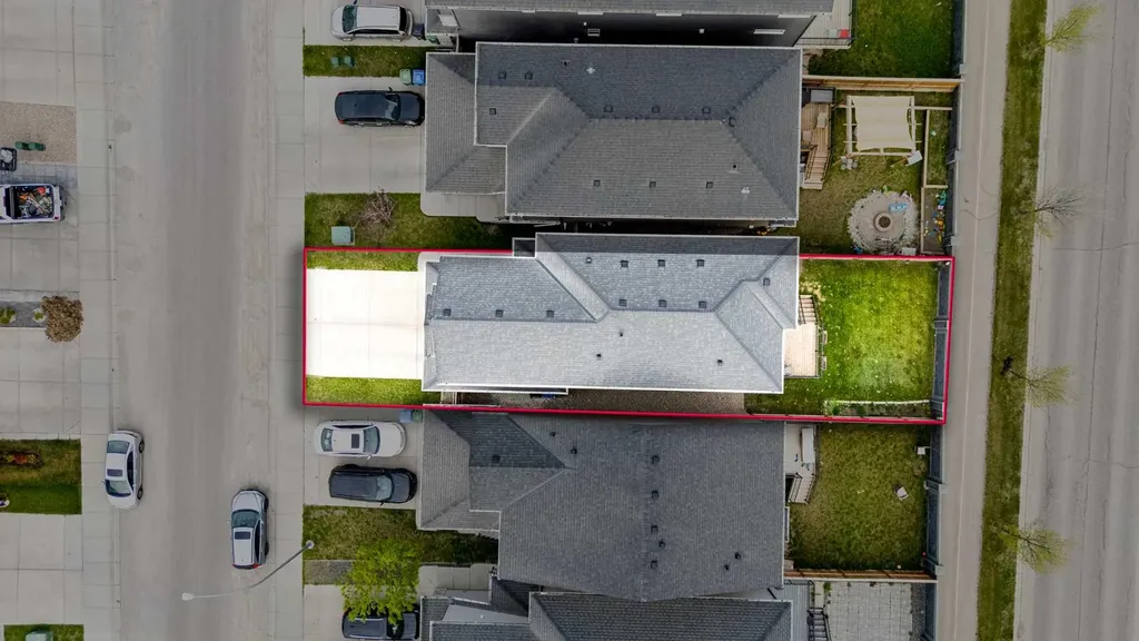 100 Nolancrest Circle NW Calgary AB T3R 0T7
