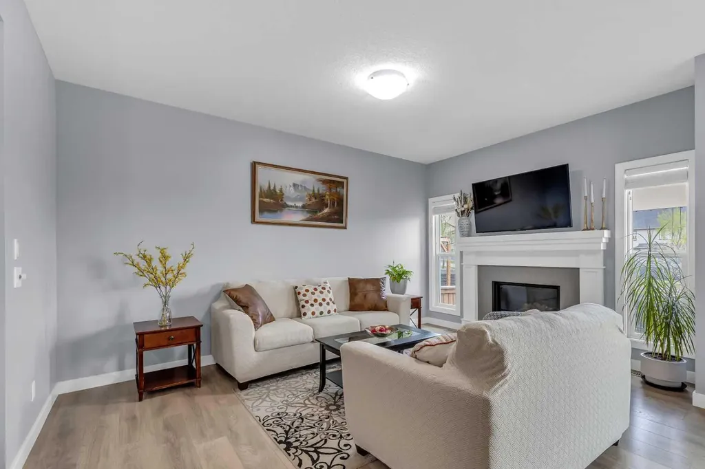 100 Nolancrest Circle NW Calgary AB T3R 0T7