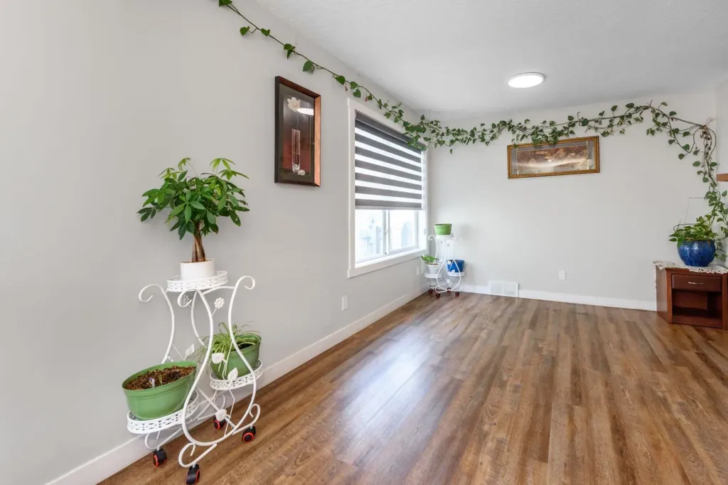 183 Saddleback Road NE Calgary AB T3J 4K6