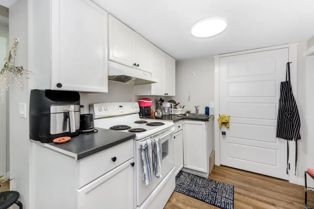 183 Saddleback Road NE Calgary AB T3J 4K6