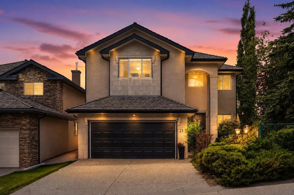21 Royal Ridge Hill NW Calgary AB T3G4T9
