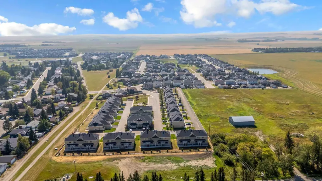1003 Clover Road Carstairs AB T0M0N0