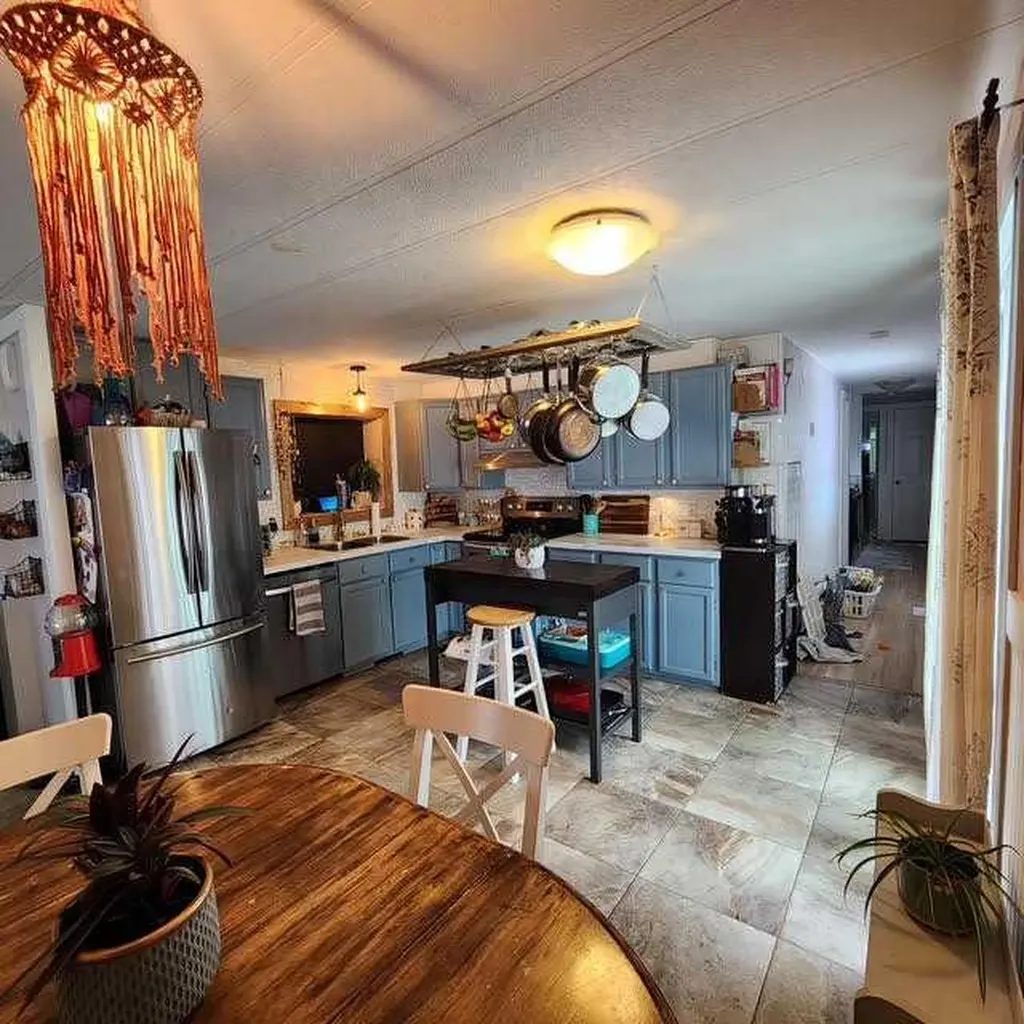 726 Carmichael Lane Hinton AB T7V1T1