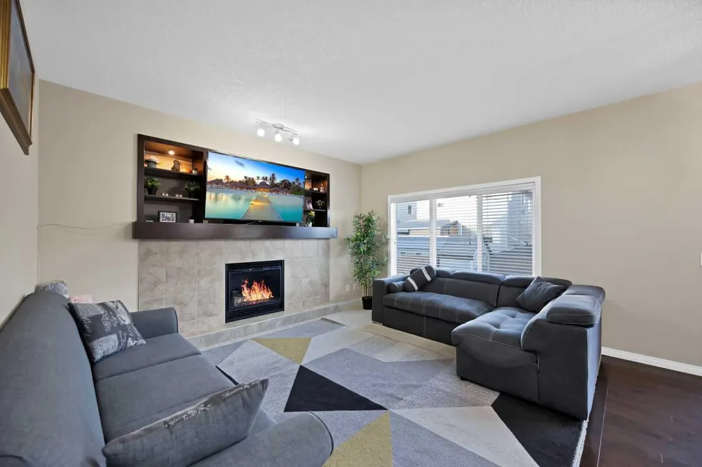 44 Skyview Shores Link NE Calgary AB T3N0J1