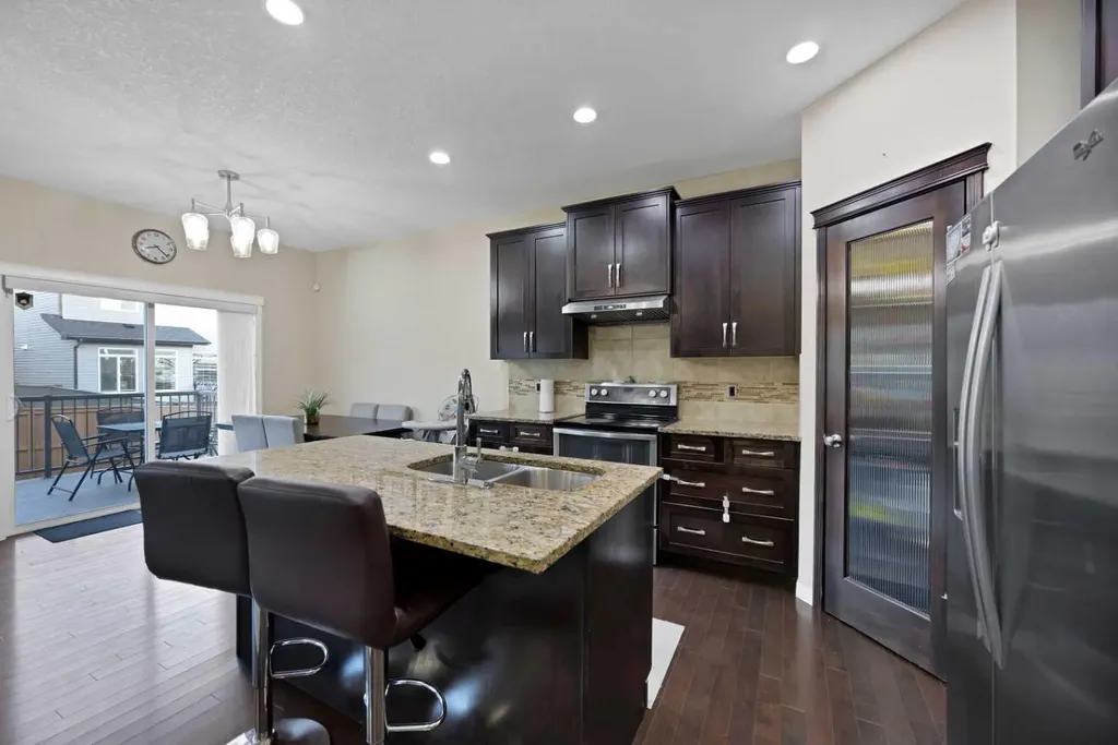 44 Skyview Shores Link NE Calgary AB T3N0J1
