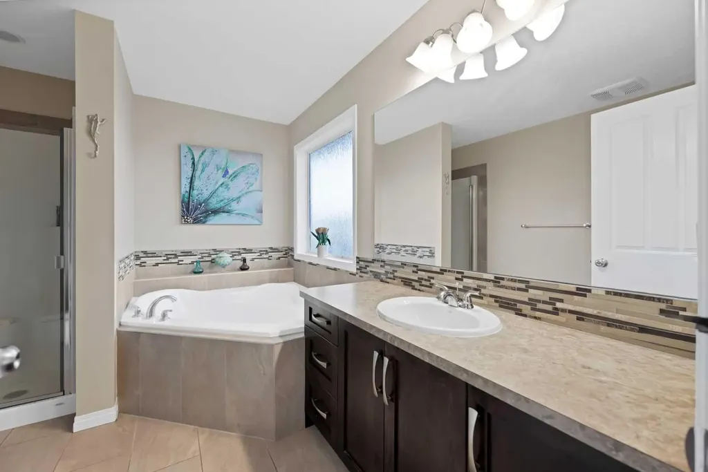 44 Skyview Shores Link NE Calgary AB T3N0J1