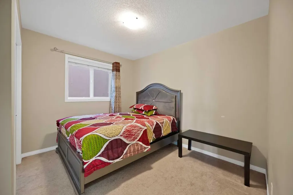 44 Skyview Shores Link NE Calgary AB T3N0J1