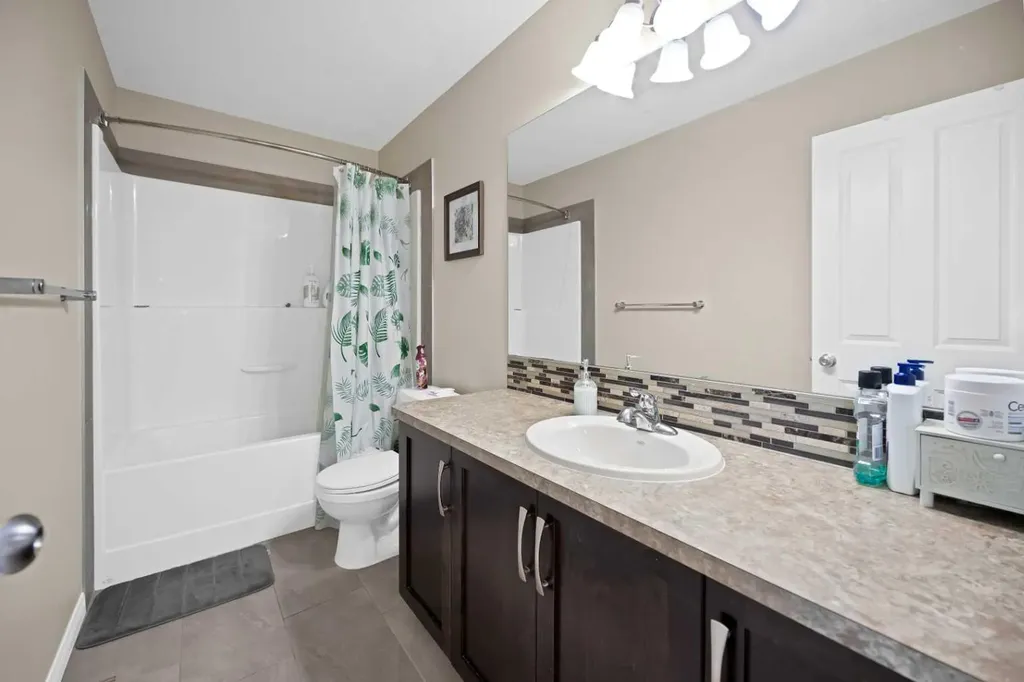 44 Skyview Shores Link NE Calgary AB T3N0J1