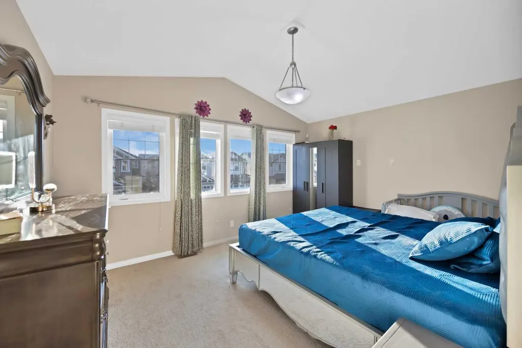 44 Skyview Shores Link NE Calgary AB T3N0J1