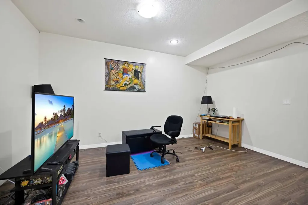 44 Skyview Shores Link NE Calgary AB T3N0J1