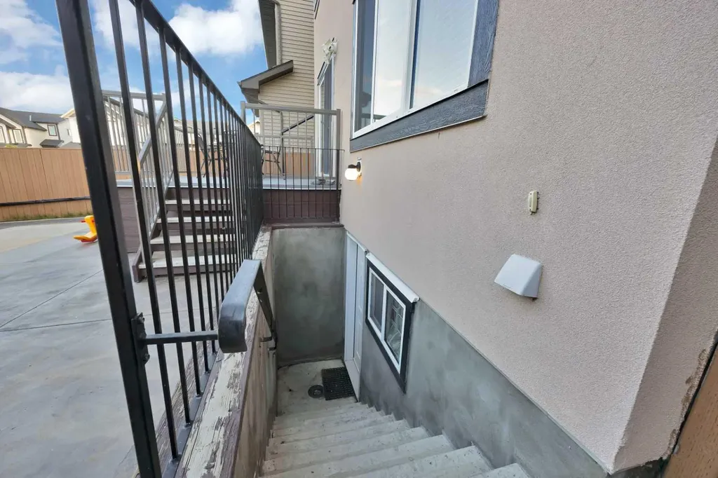 44 Skyview Shores Link NE Calgary AB T3N0J1