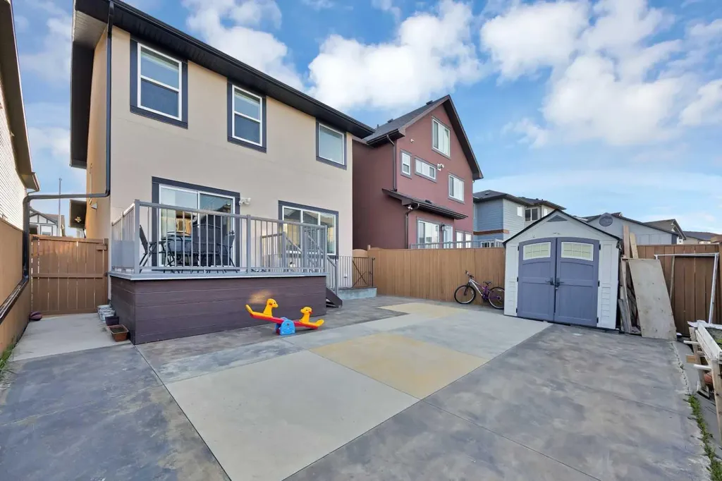 44 Skyview Shores Link NE Calgary AB T3N0J1