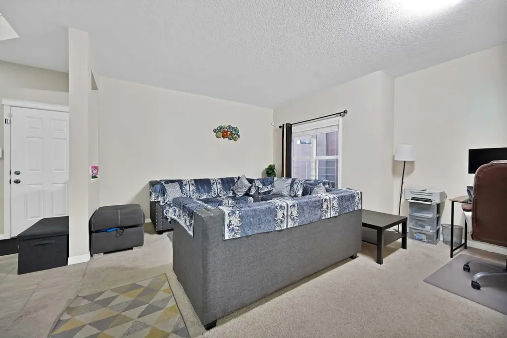 44 Skyview Shores Link NE Calgary AB T3N0J1