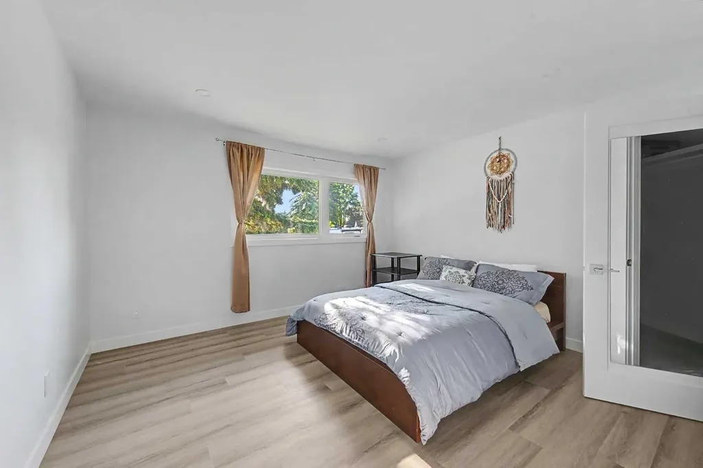 12108 Lake Waterton Way SE Calgary AB T2J 2M4