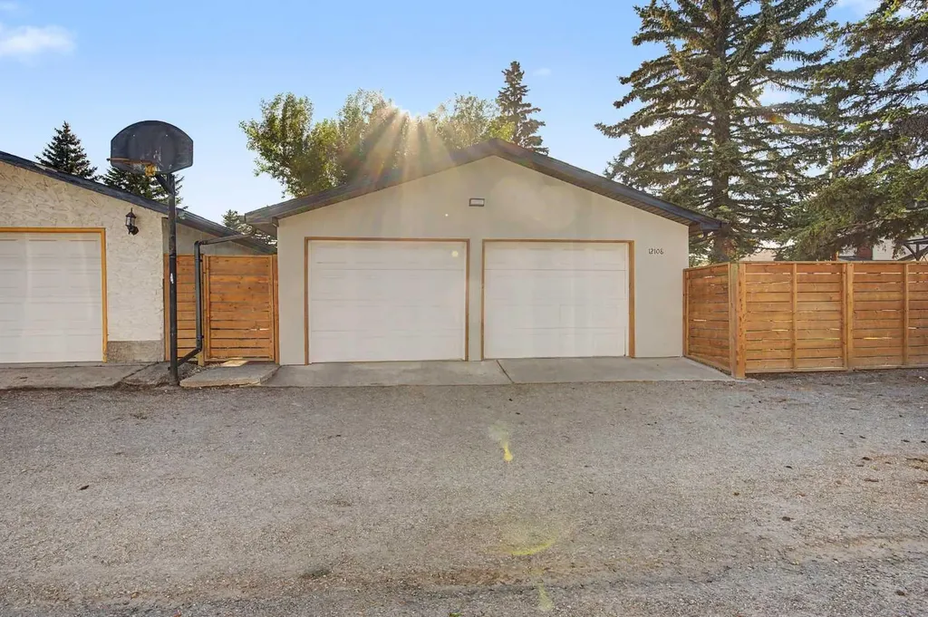 12108 Lake Waterton Way SE Calgary AB T2J 2M4