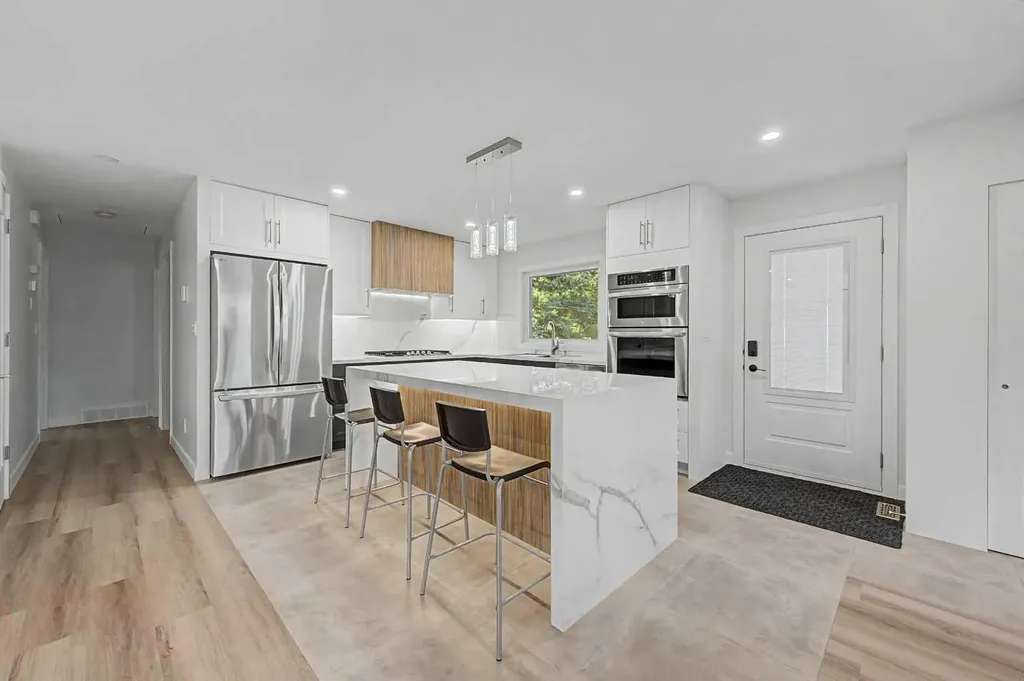 12108 Lake Waterton Way SE Calgary AB T2J 2M4