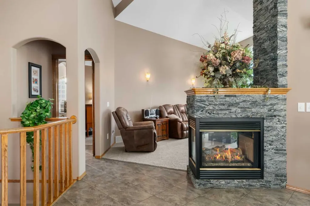 138 Gleneagles View Cochrane AB T4C 1W1