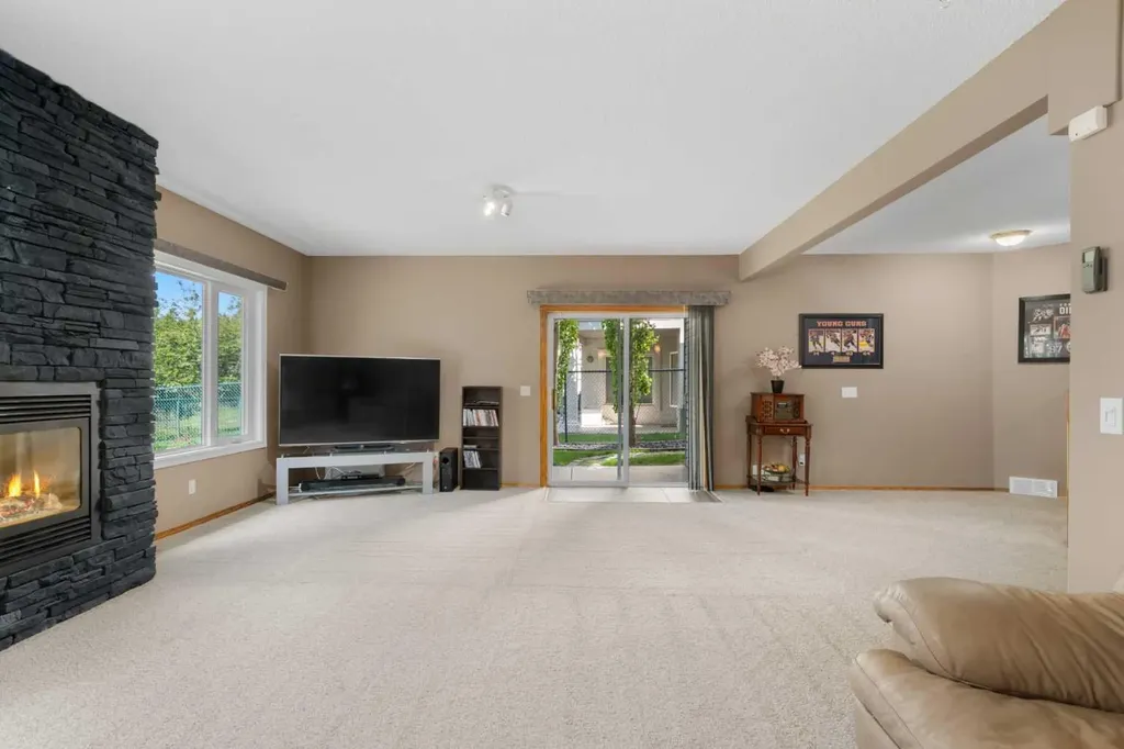 138 Gleneagles View Cochrane AB T4C 1W1
