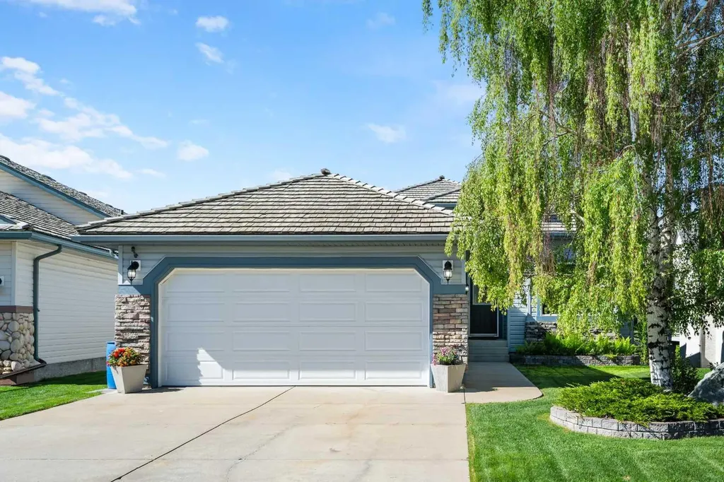 138 Gleneagles View Cochrane AB T4C 1W1