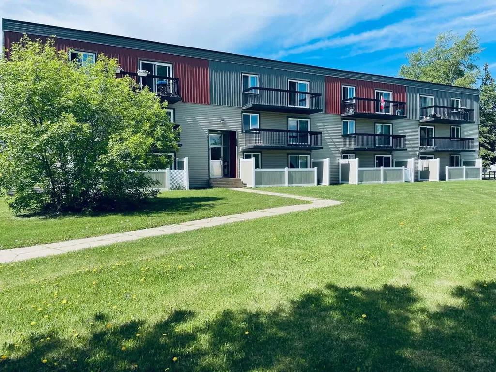 612 Main Street N Slave Lake AB T0G 2A1