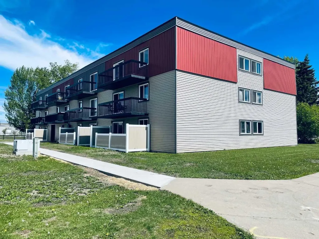 612 Main Street N Slave Lake AB T0G 2A1