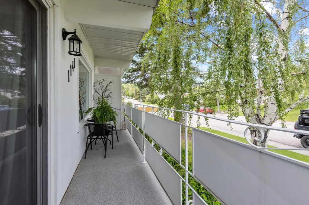 1141 Ninga Road NW Calgary AB T2K2P2