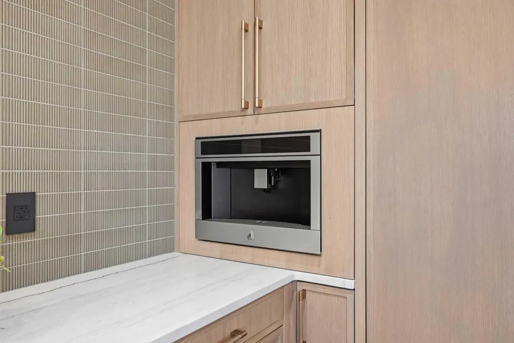 43 Lake Wapta Rise SE Calgary AB T2J 2N1