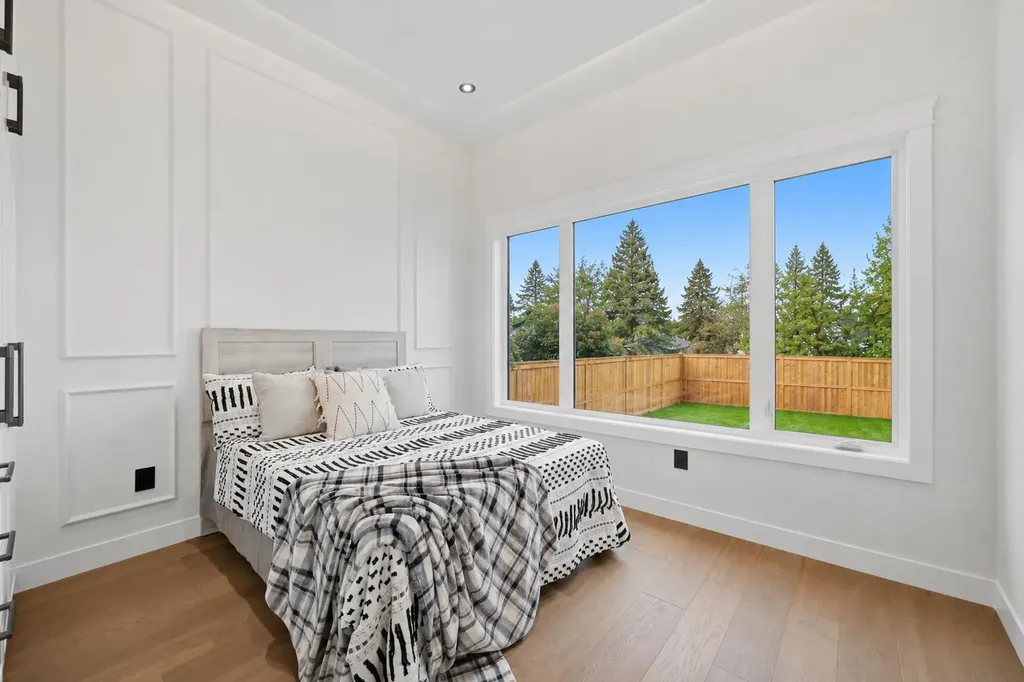 43 Lake Wapta Rise SE Calgary AB T2J 2N1