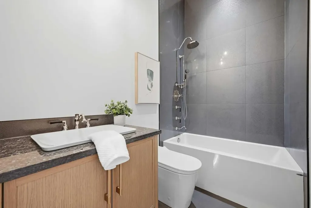 43 Lake Wapta Rise SE Calgary AB T2J 2N1