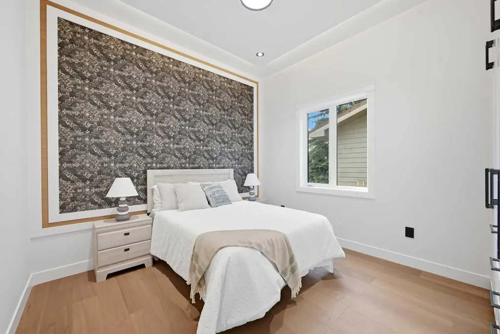 43 Lake Wapta Rise SE Calgary AB T2J 2N1