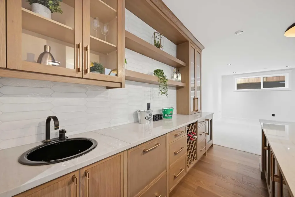 43 Lake Wapta Rise SE Calgary AB T2J 2N1