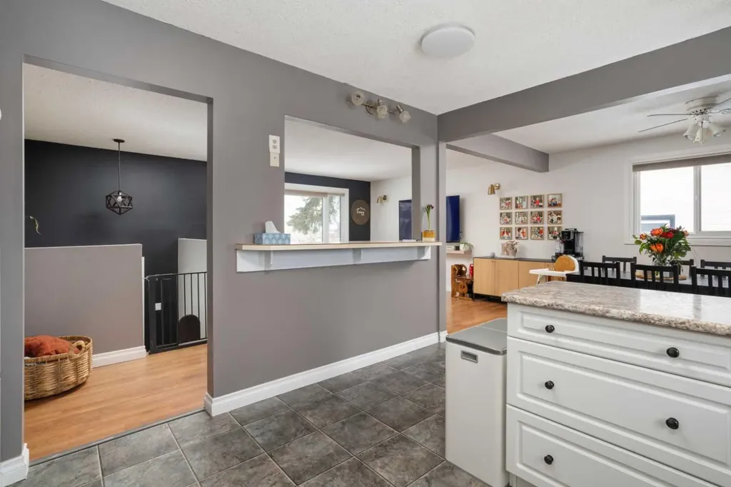 5419 51 Street Camrose AB T4V 3C5
