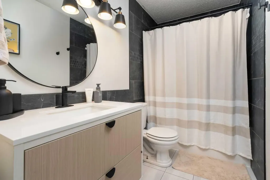 5419 51 Street Camrose AB T4V 3C5