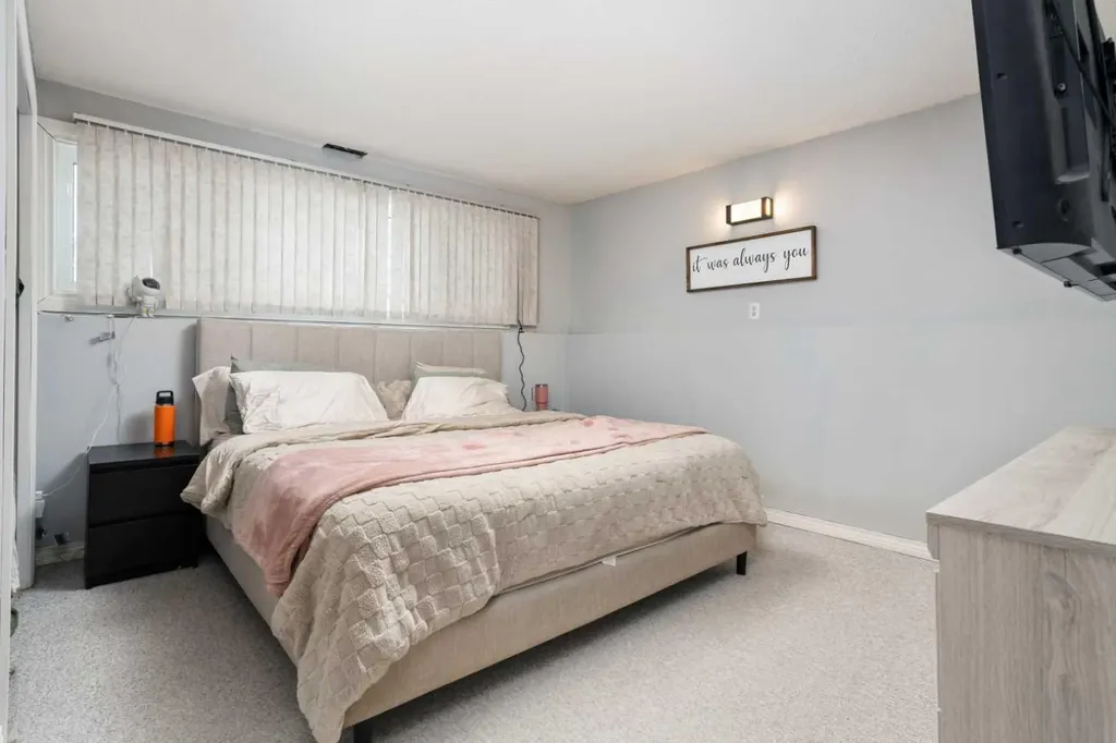 5419 51 Street Camrose AB T4V 3C5