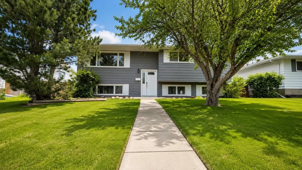 5419 51 Street Camrose AB T4V 3C5