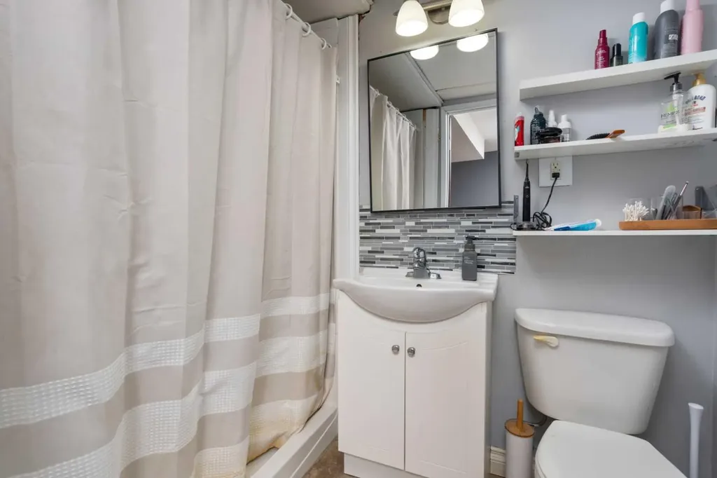 5419 51 Street Camrose AB T4V 3C5