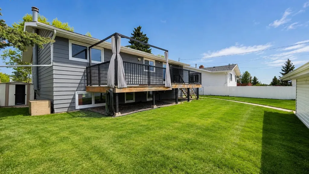 5419 51 Street Camrose AB T4V 3C5