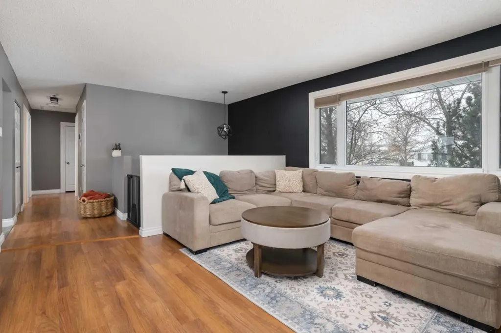 5419 51 Street Camrose AB T4V 3C5