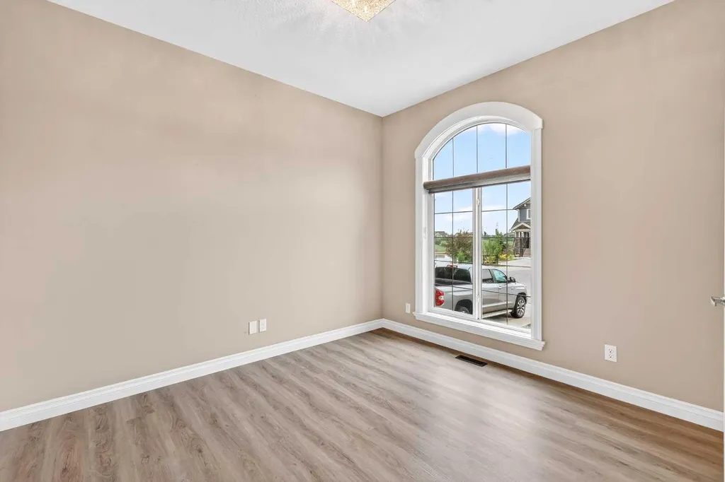 149 Marquis View SE Calgary AB T3M 2H4