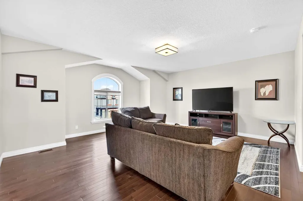 149 Marquis View SE Calgary AB T3M 2H4