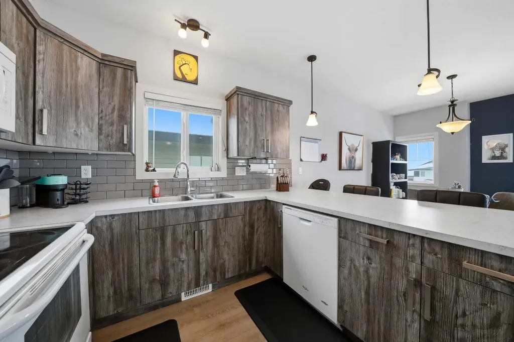58 Valmont Street Blackfalds AB T4M 0L2
