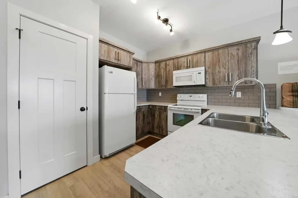 58 Valmont Street Blackfalds AB T4M 0L2
